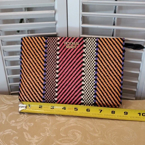 Victoria’s Secret Woven Y2K Multicolor Bag with Gold Chain Handle - Picture 4 of 8